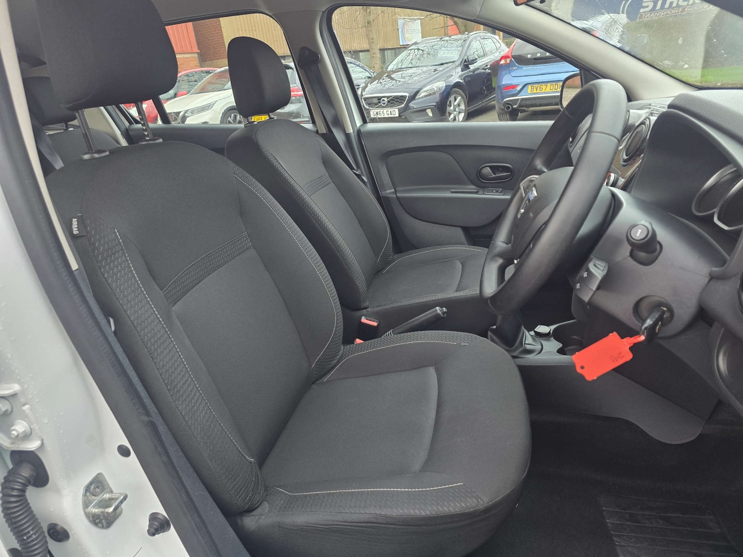 Used Dacia Sandero 2017 for sale - 77380657: Photo 41