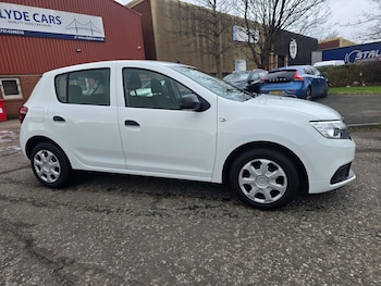 Used Dacia Sandero 2017 for sale - 77380657: Photo