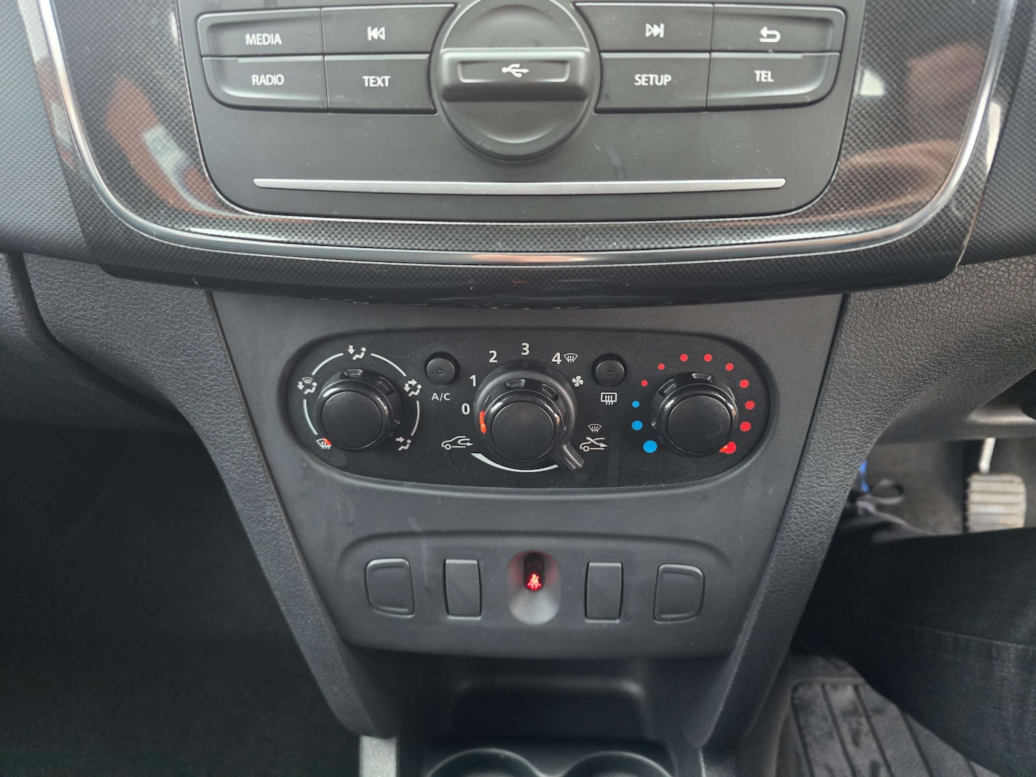 Used Dacia Sandero 2017 for sale - 77380657: Photo 55