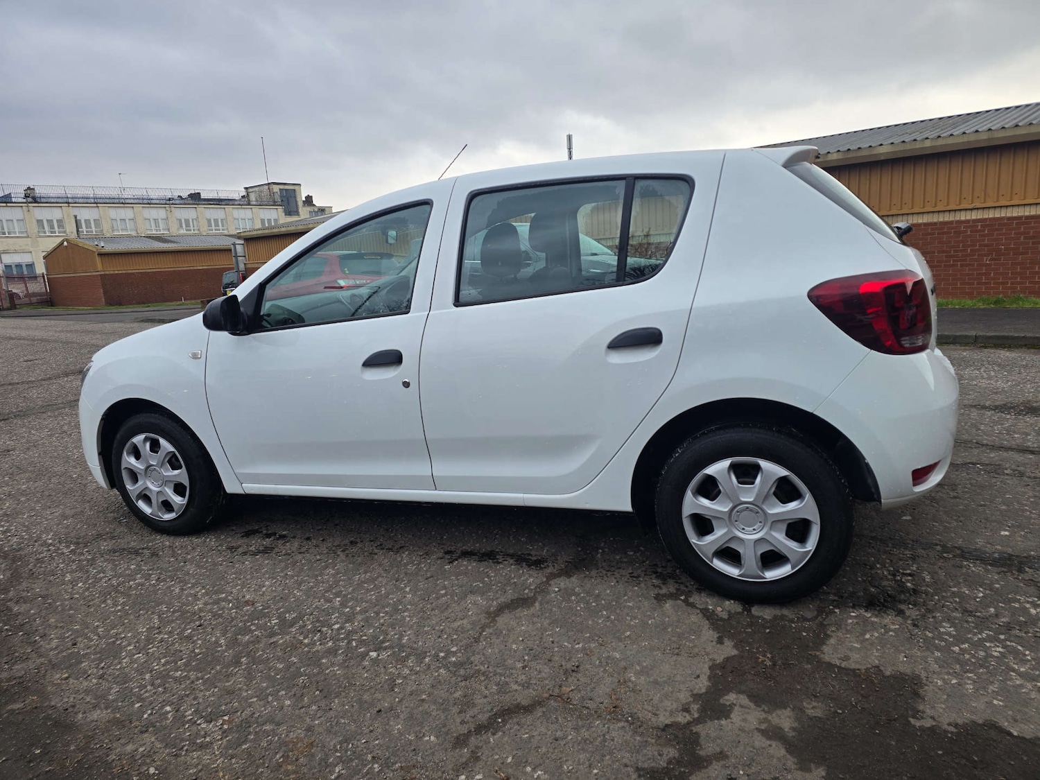 Used Dacia Sandero 2017 for sale - 77380657: Photo 7