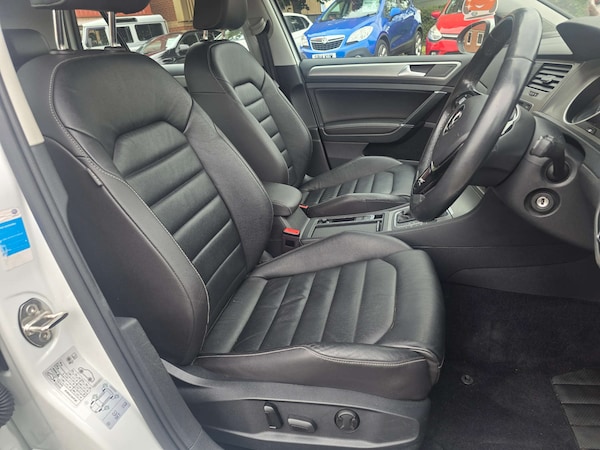 Used Volkswagen Golf 2016 for sale - 76277862: Photo 42