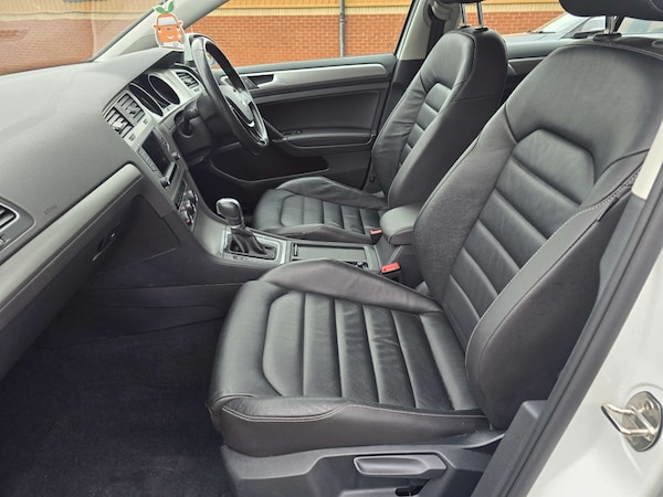 Used Volkswagen Golf 2016 for sale - 76277862: Photo 47