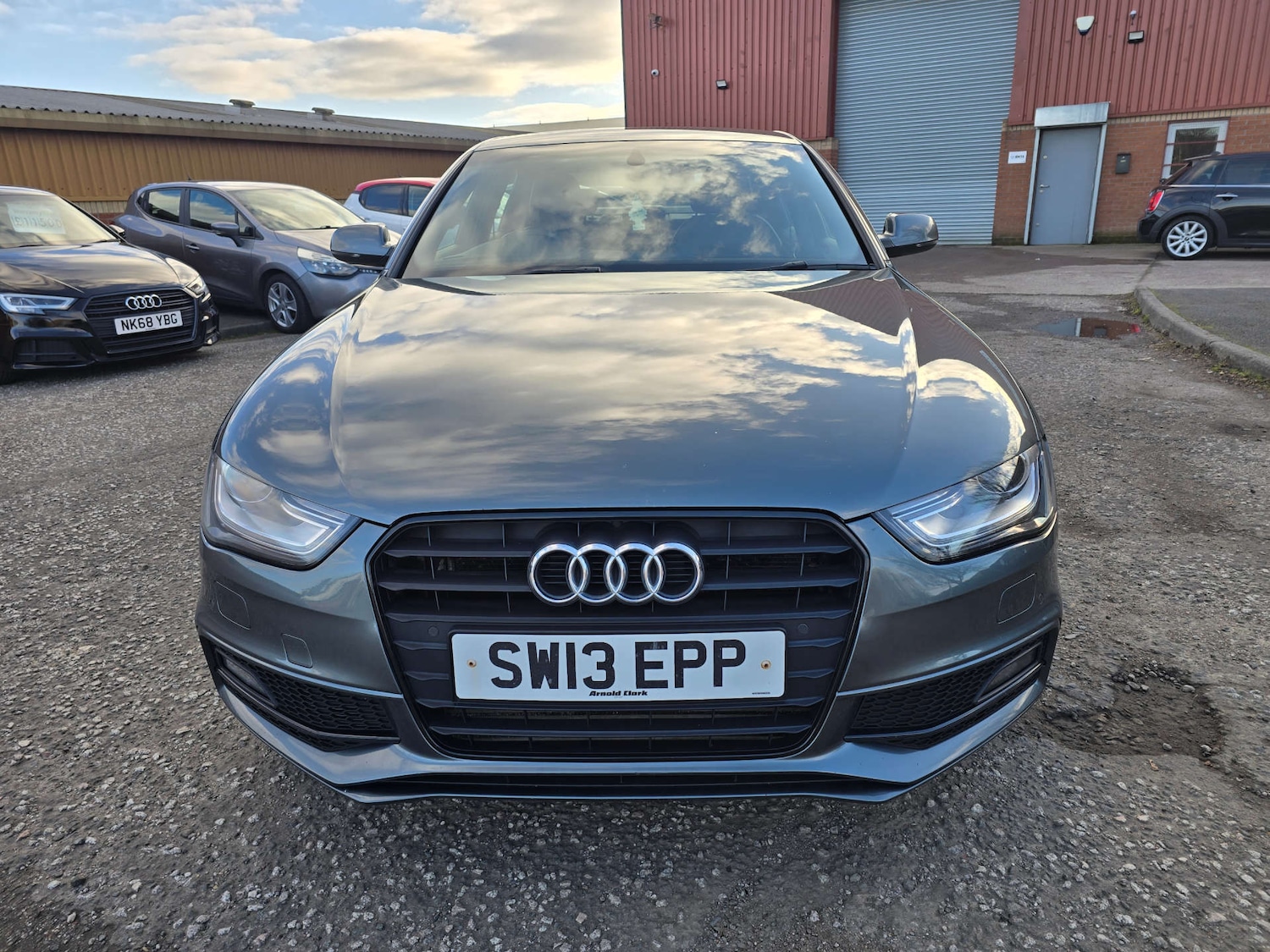 Used Audi A4 2013 for sale - 77793053: Photo 2