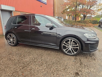 Used Volkswagen Golf 2017 for sale - 76429353: Photo