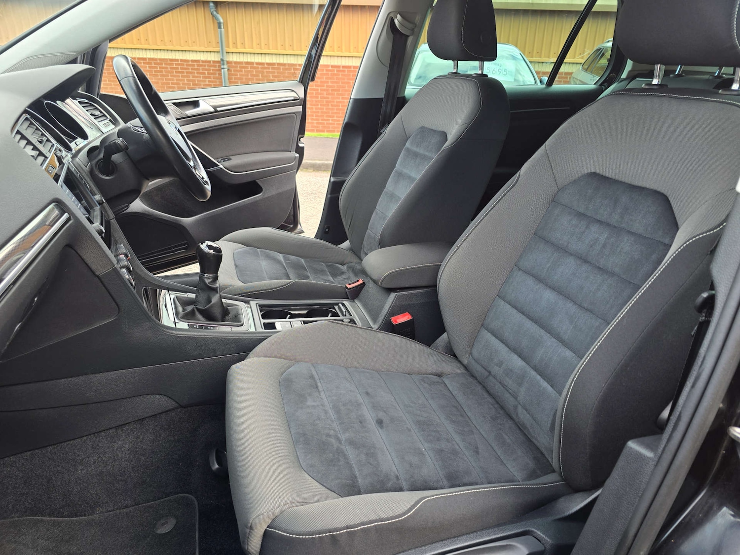 Used Volkswagen Golf 2015 for sale - 75952731: Photo 14