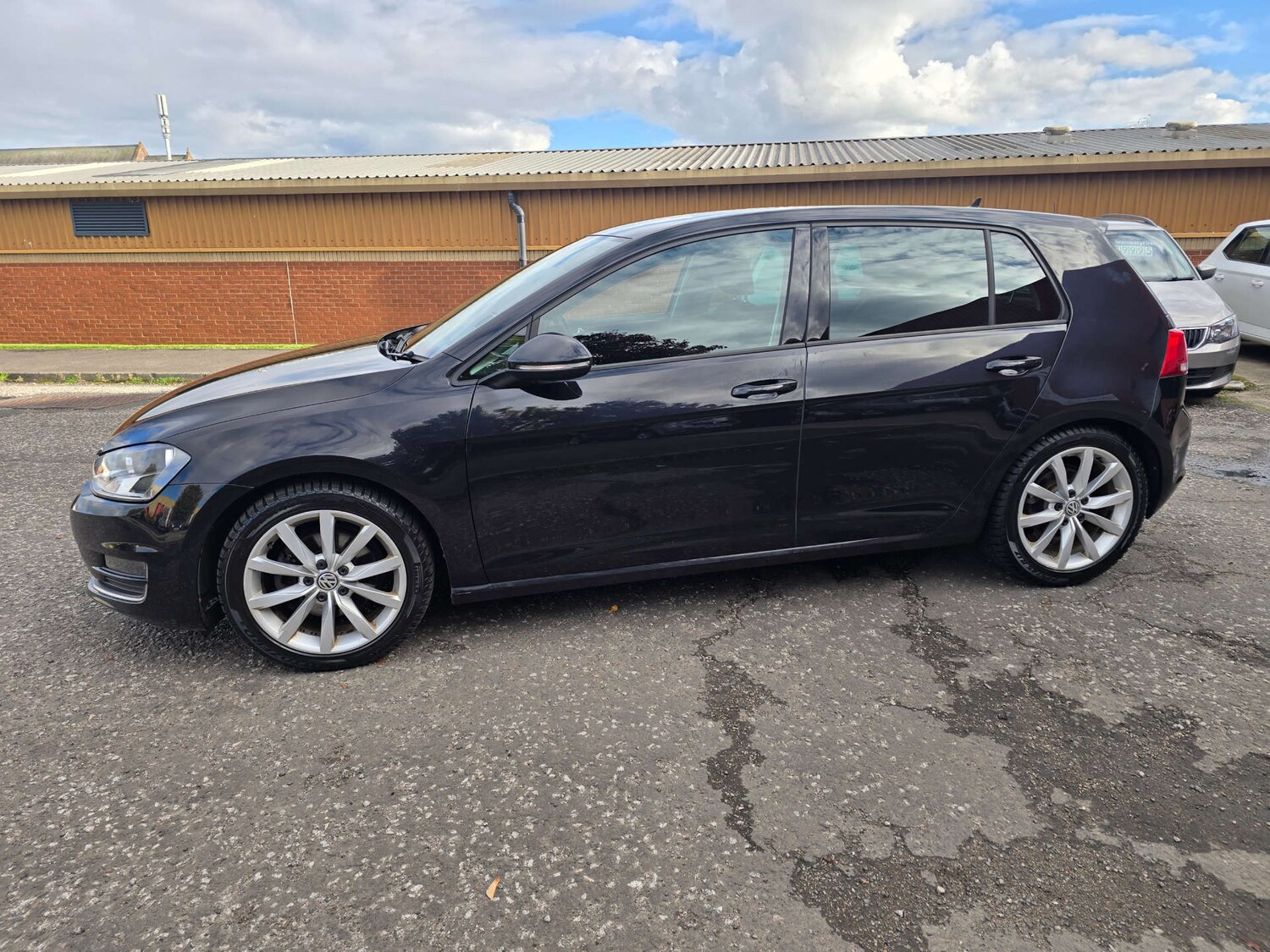 Used Volkswagen Golf 2015 for sale - 75952731: Photo 27