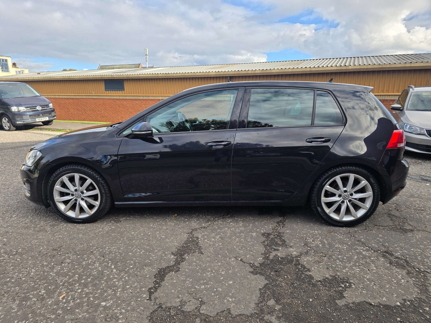 Used Volkswagen Golf 2015 for sale - 75952731: Photo 28