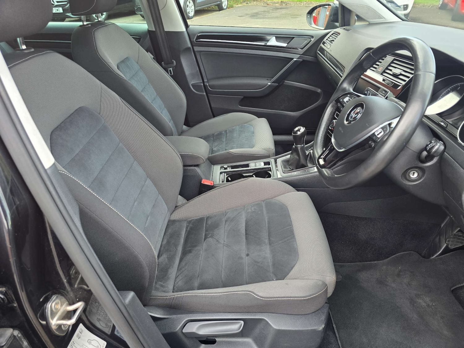 Used Volkswagen Golf 2015 for sale - 75952731: Photo 43