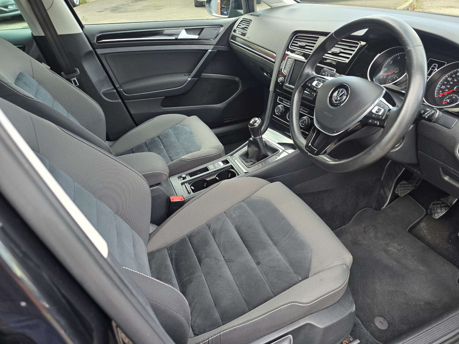 Used Volkswagen Golf 2015 for sale - 75952731: Photo 44