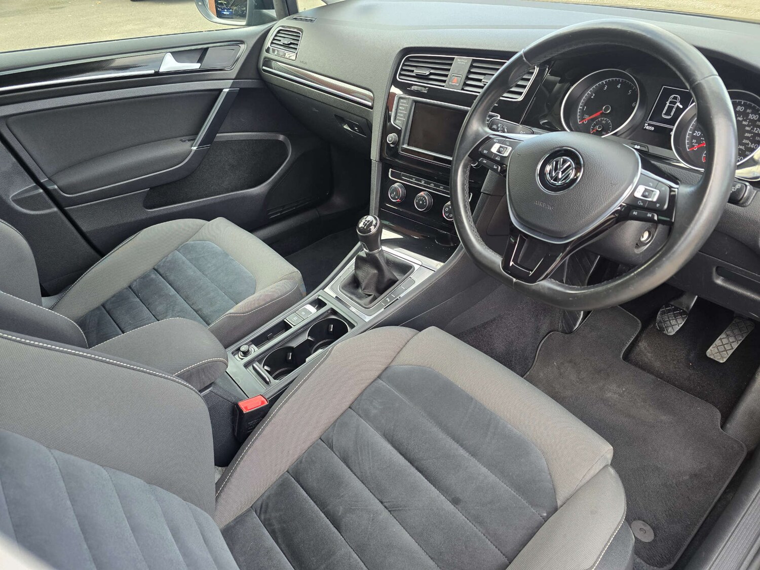 Used Volkswagen Golf 2015 for sale - 75952731: Photo 45