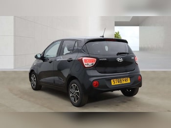 Used Hyundai i10 2018 for sale - 78677531: Photo