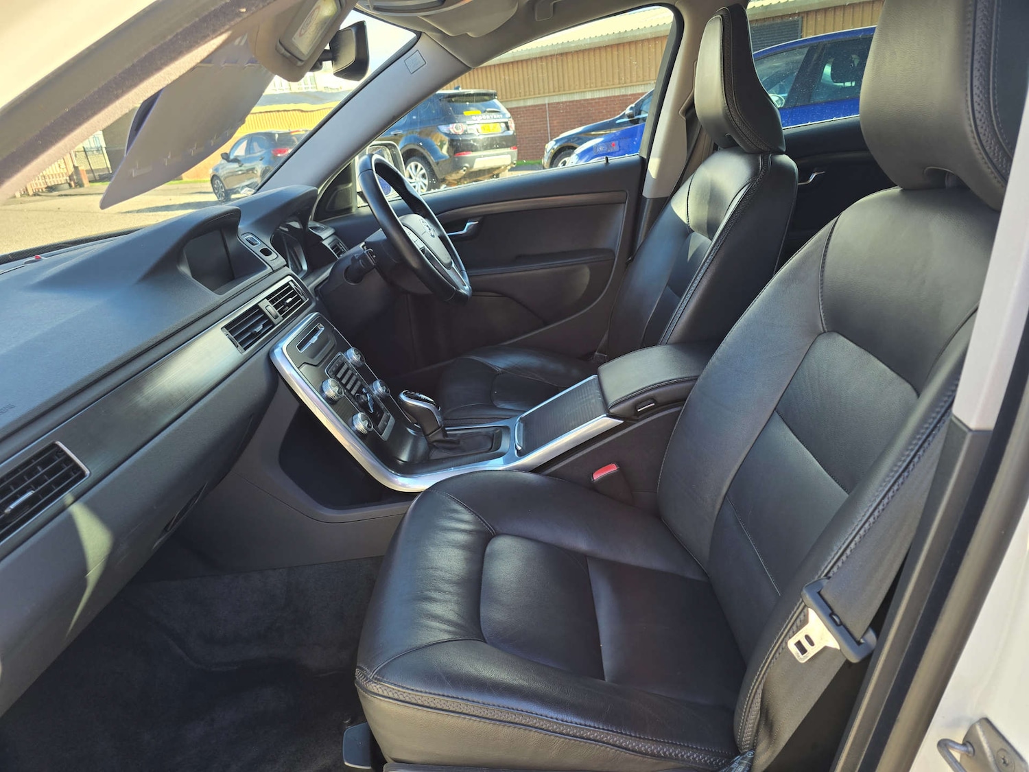 Used Volvo XC70 2015 for sale - 76375095: Photo 11