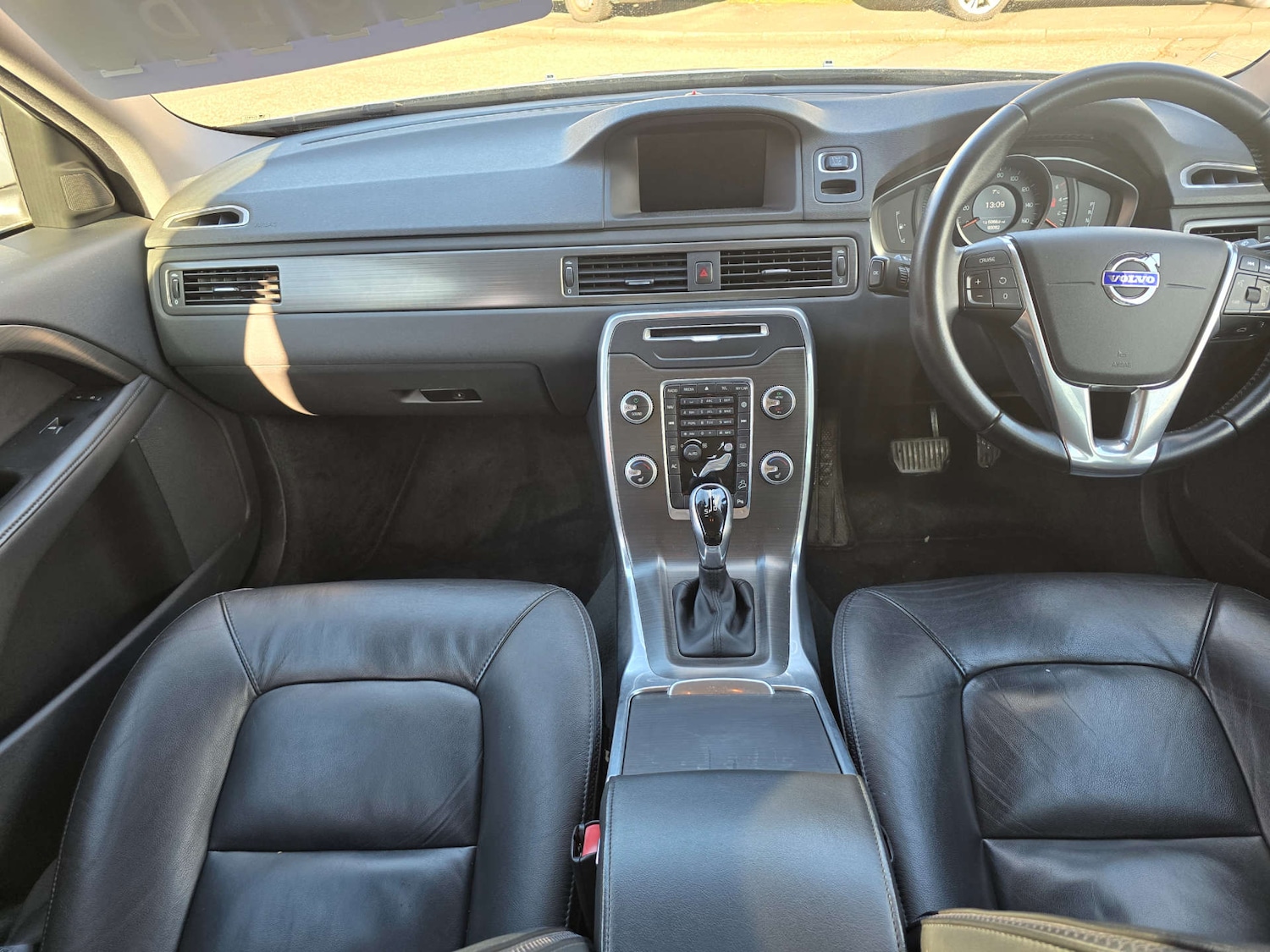 Used Volvo XC70 2015 for sale - 76375095: Photo 14