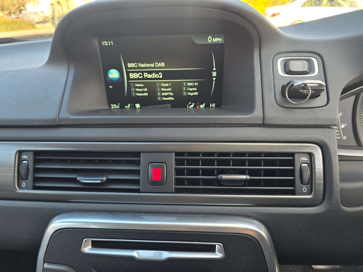 Used Volvo XC70 2015 for sale - 76375095: Photo 17