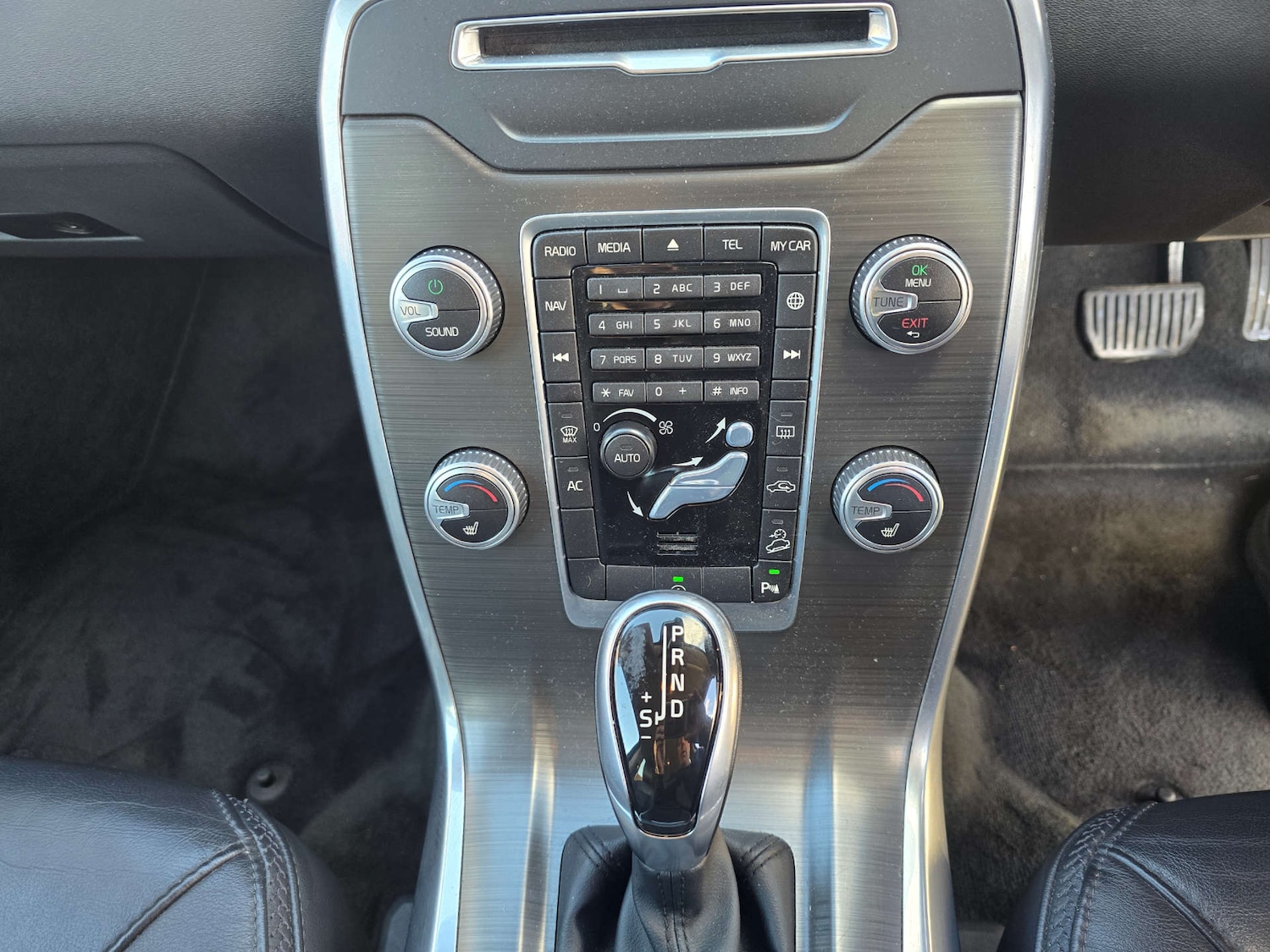 Used Volvo XC70 2015 for sale - 76375095: Photo 18