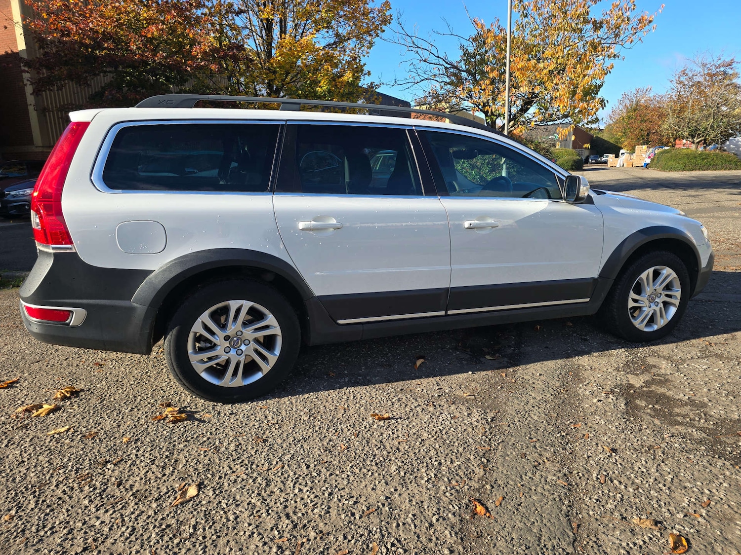 Used Volvo XC70 2015 for sale - 76375095: Photo 25