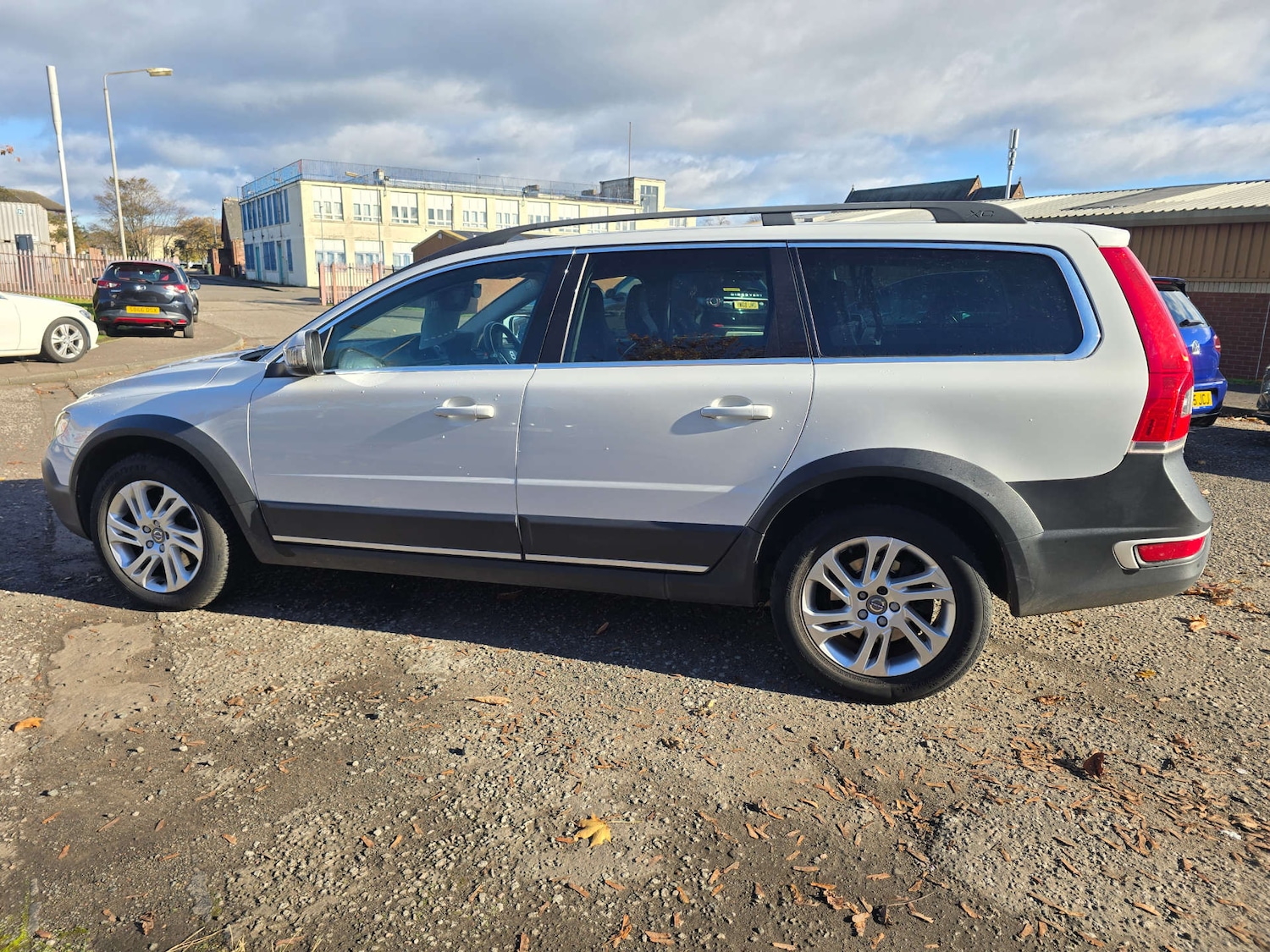 Used Volvo XC70 2015 for sale - 76375095: Photo 34