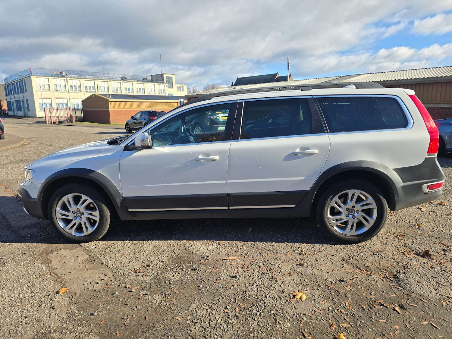 Used Volvo XC70 2015 for sale - 76375095: Photo 35