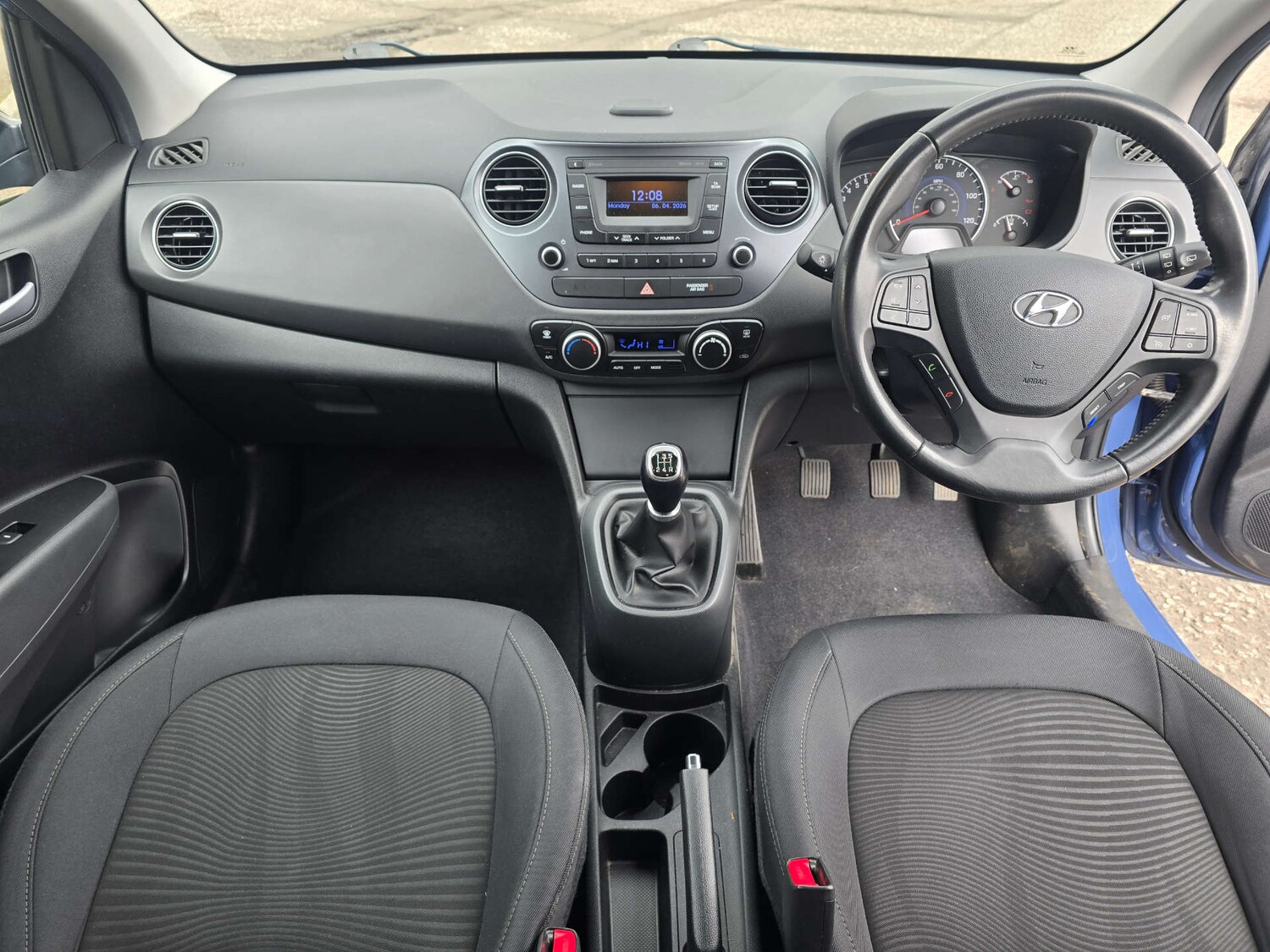 Used Hyundai i10 2017 for sale - 78144604: Photo 16