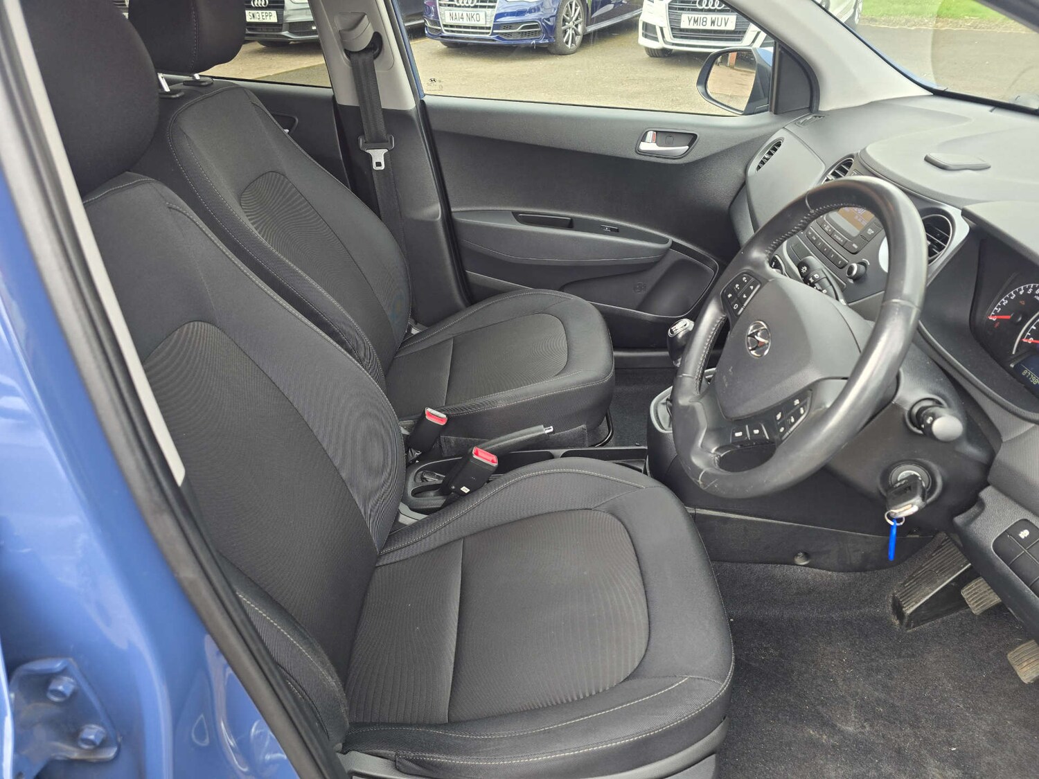 Used Hyundai i10 2017 for sale - 78144604: Photo 44