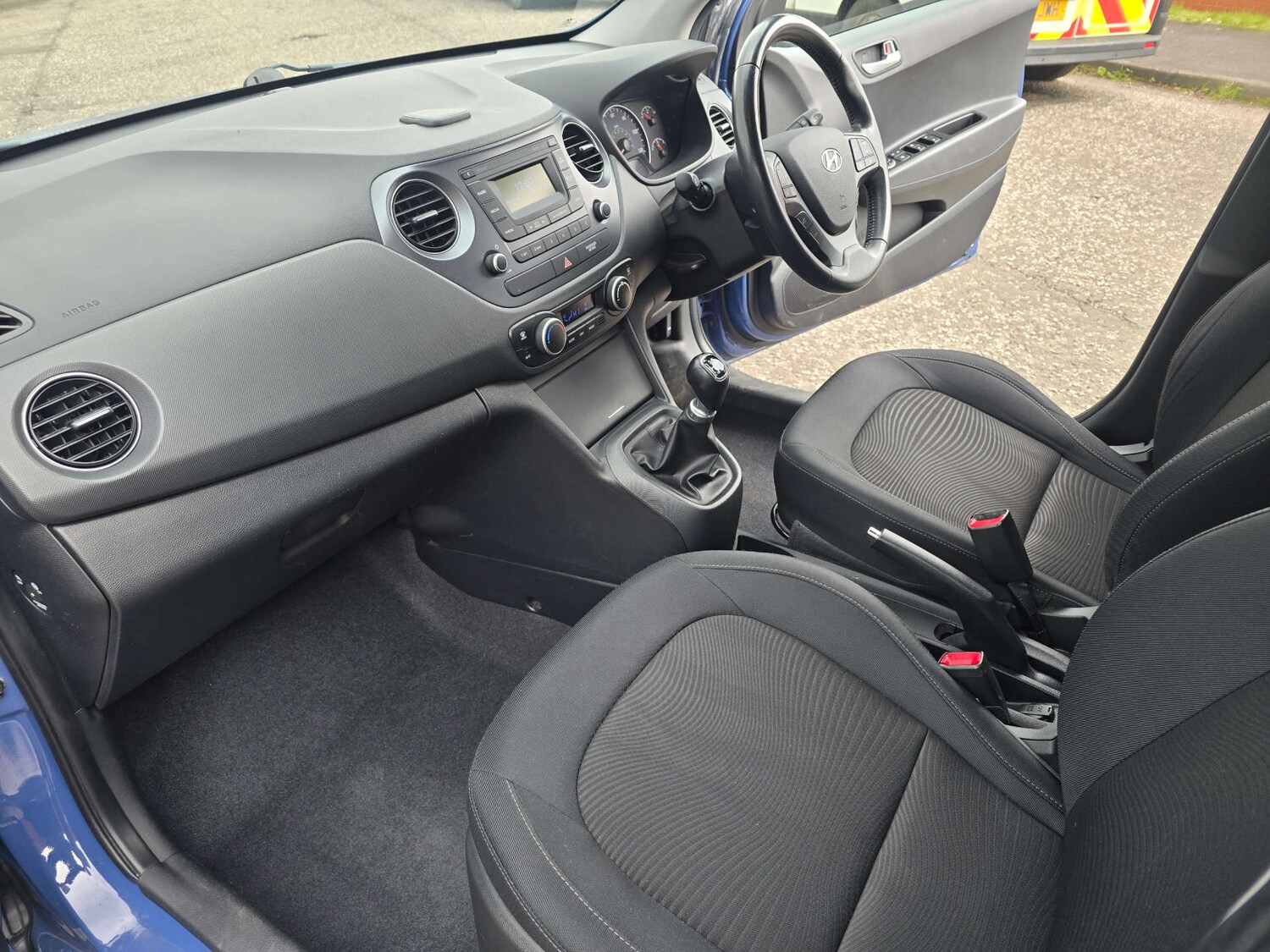 Used Hyundai i10 2017 for sale - 78144604: Photo 49