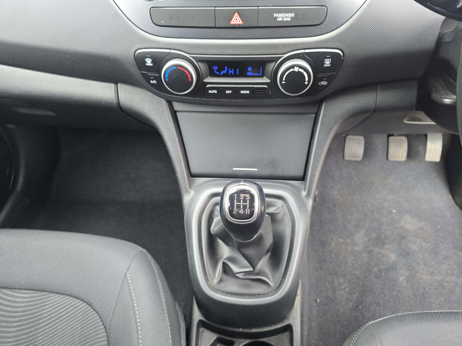 Used Hyundai i10 2017 for sale - 78144604: Photo 52