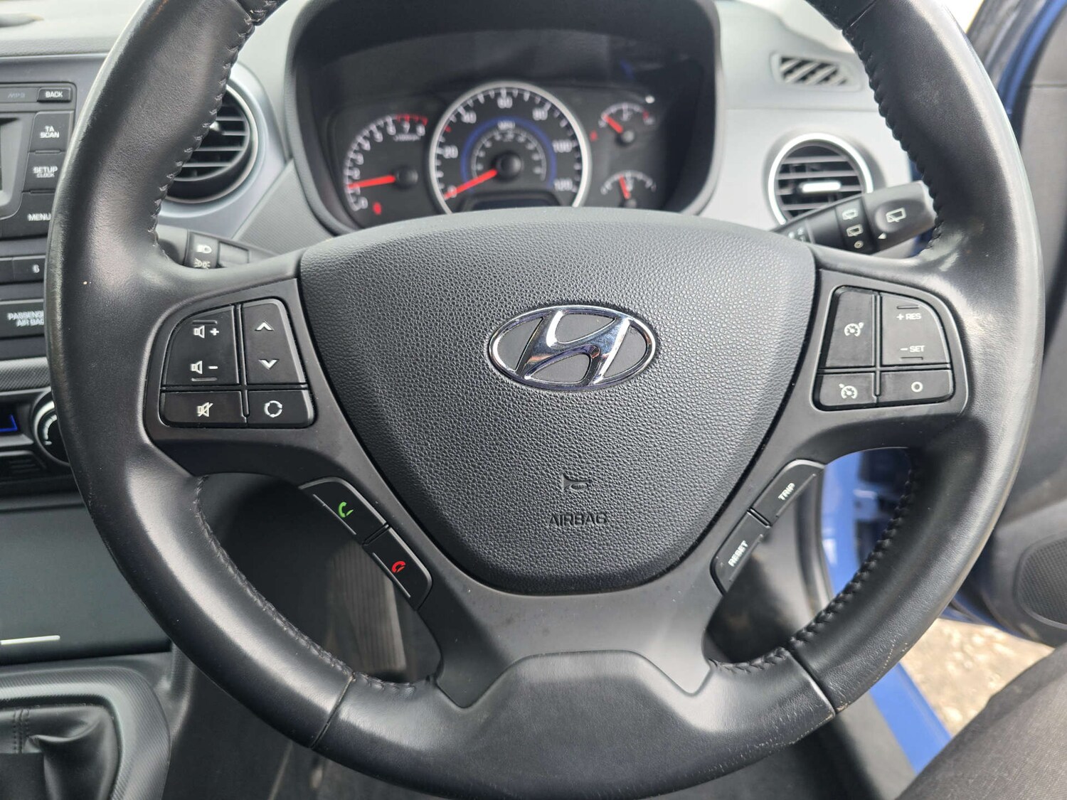 Used Hyundai i10 2017 for sale - 78144604: Photo 53