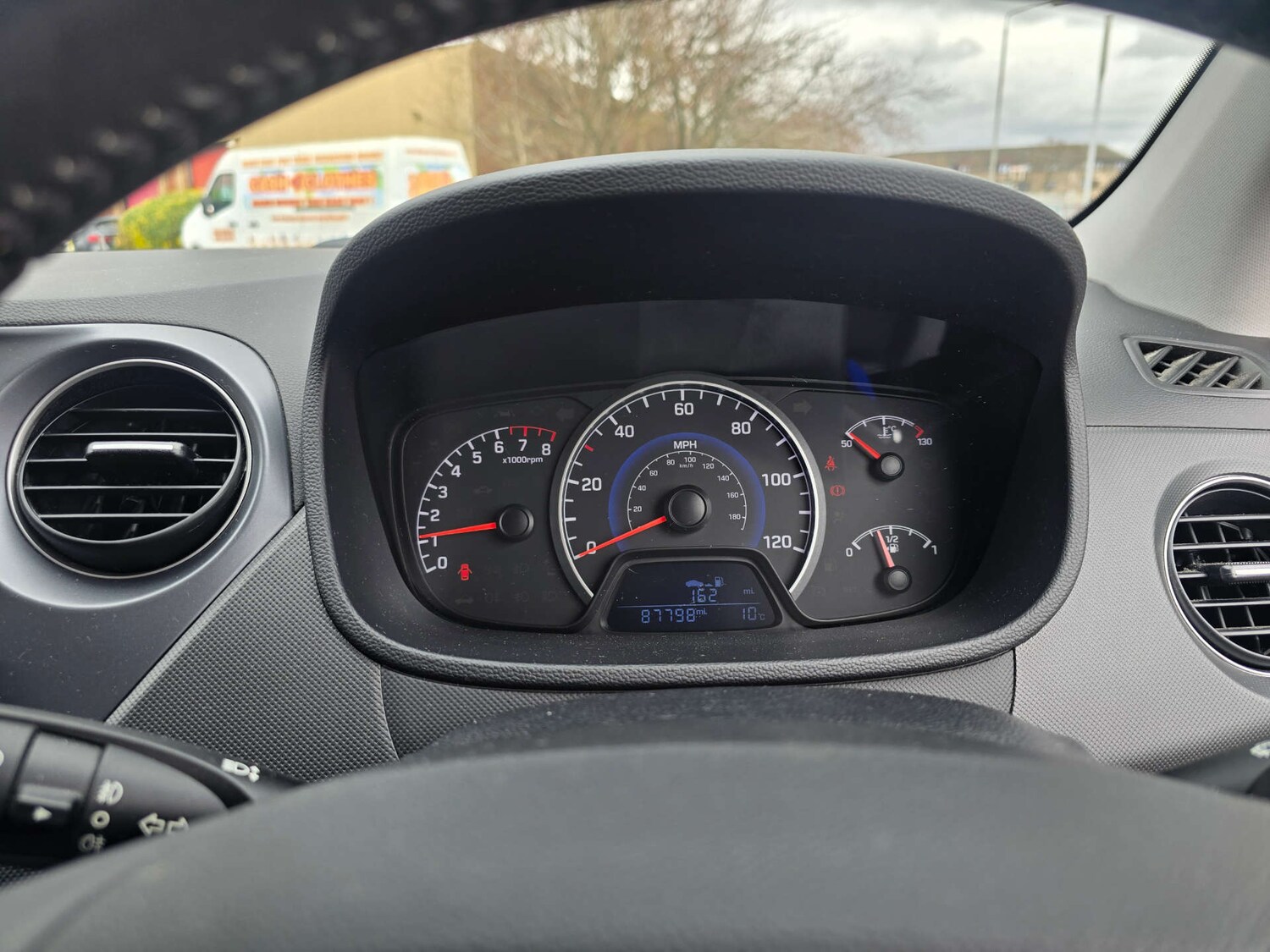 Used Hyundai i10 2017 for sale - 78144604: Photo 54