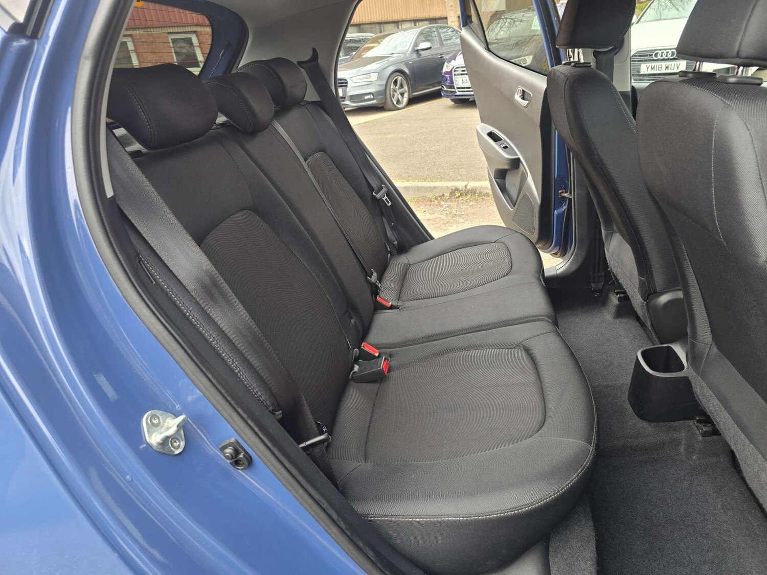 Used Hyundai i10 2017 for sale - 78144604: Photo 55