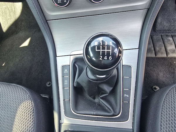 Used Volkswagen Golf 2016 for sale - 76065848: Photo 56