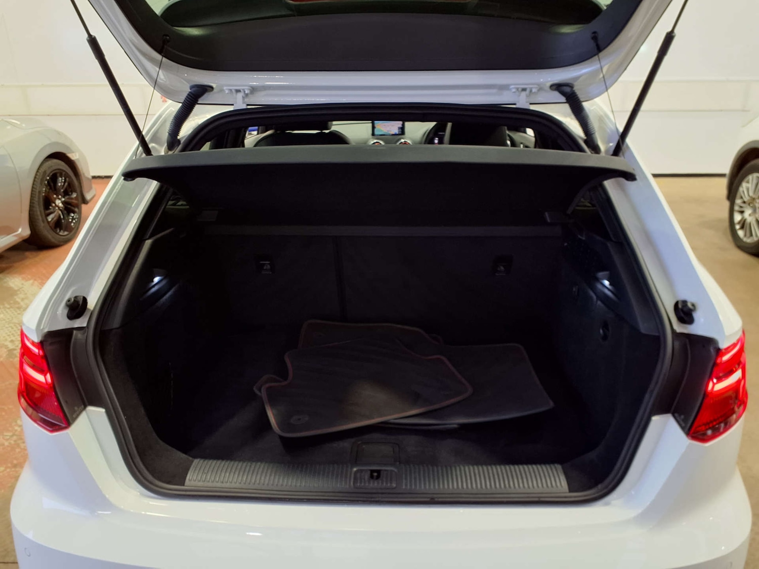 Used Audi S3 2018 for sale - 77837319: Photo 19