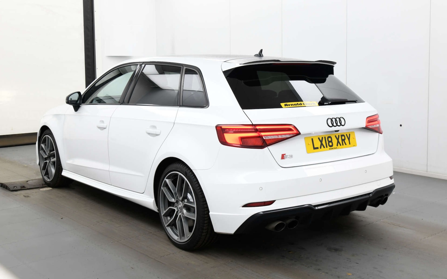 Used Audi S3 2018 for sale - 77837319: Photo 3