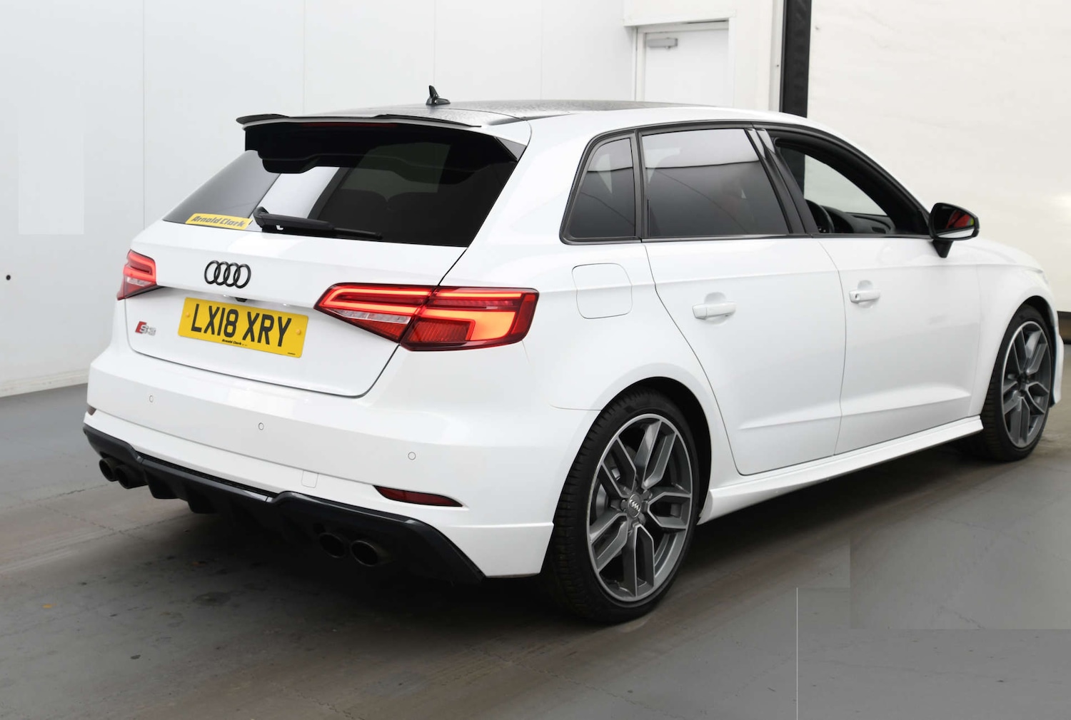 Used Audi S3 2018 for sale - 77837319: Photo 4