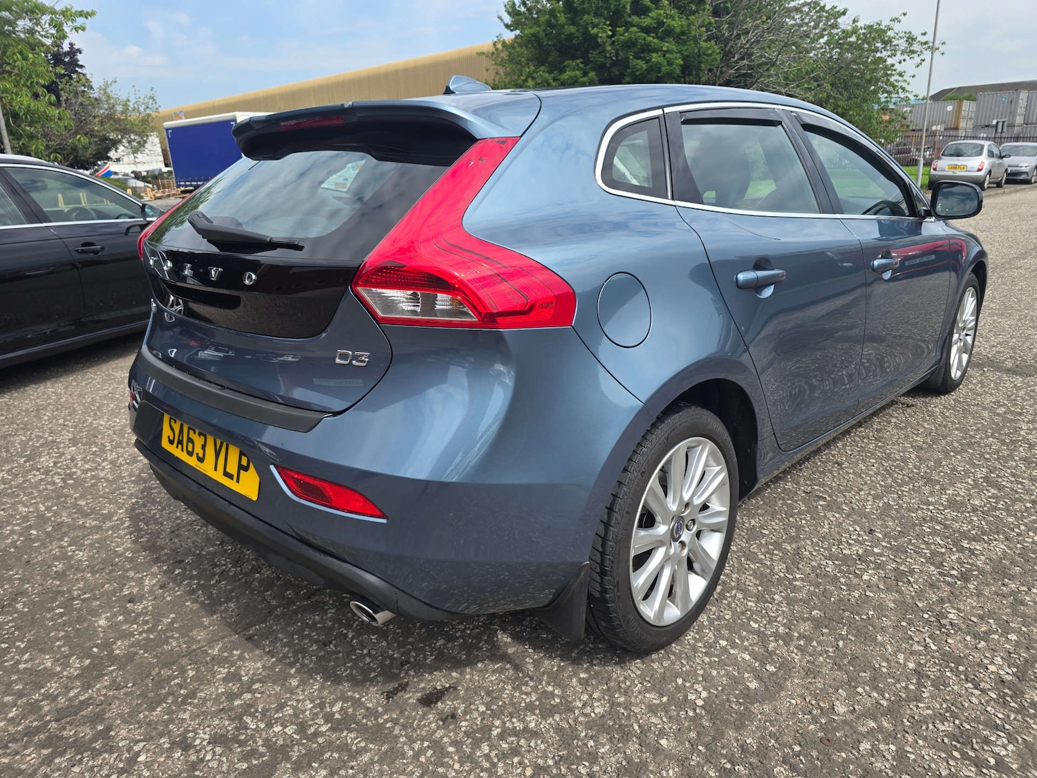 Used Volvo V40 2013 for sale - 77241084: Photo 10