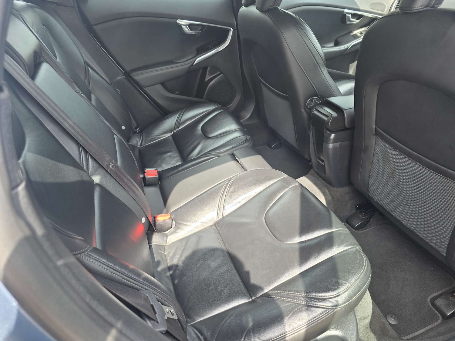 Used Volvo V40 2013 for sale - 77241084: Photo 17