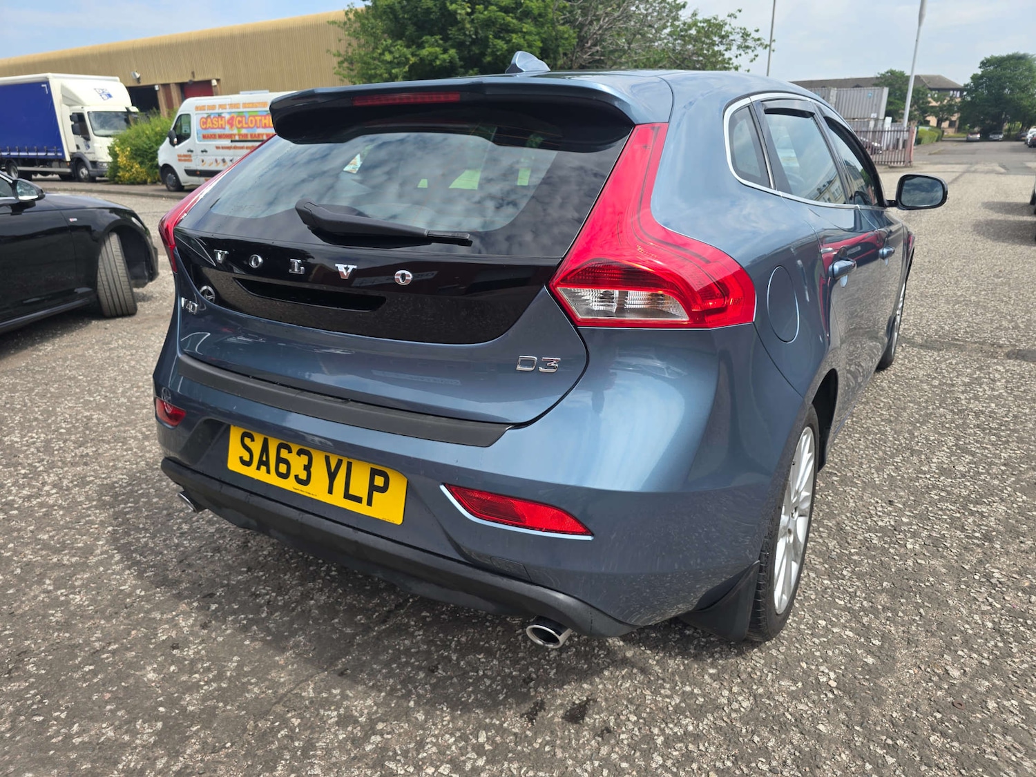 Used Volvo V40 2013 for sale - 77241084: Photo 34