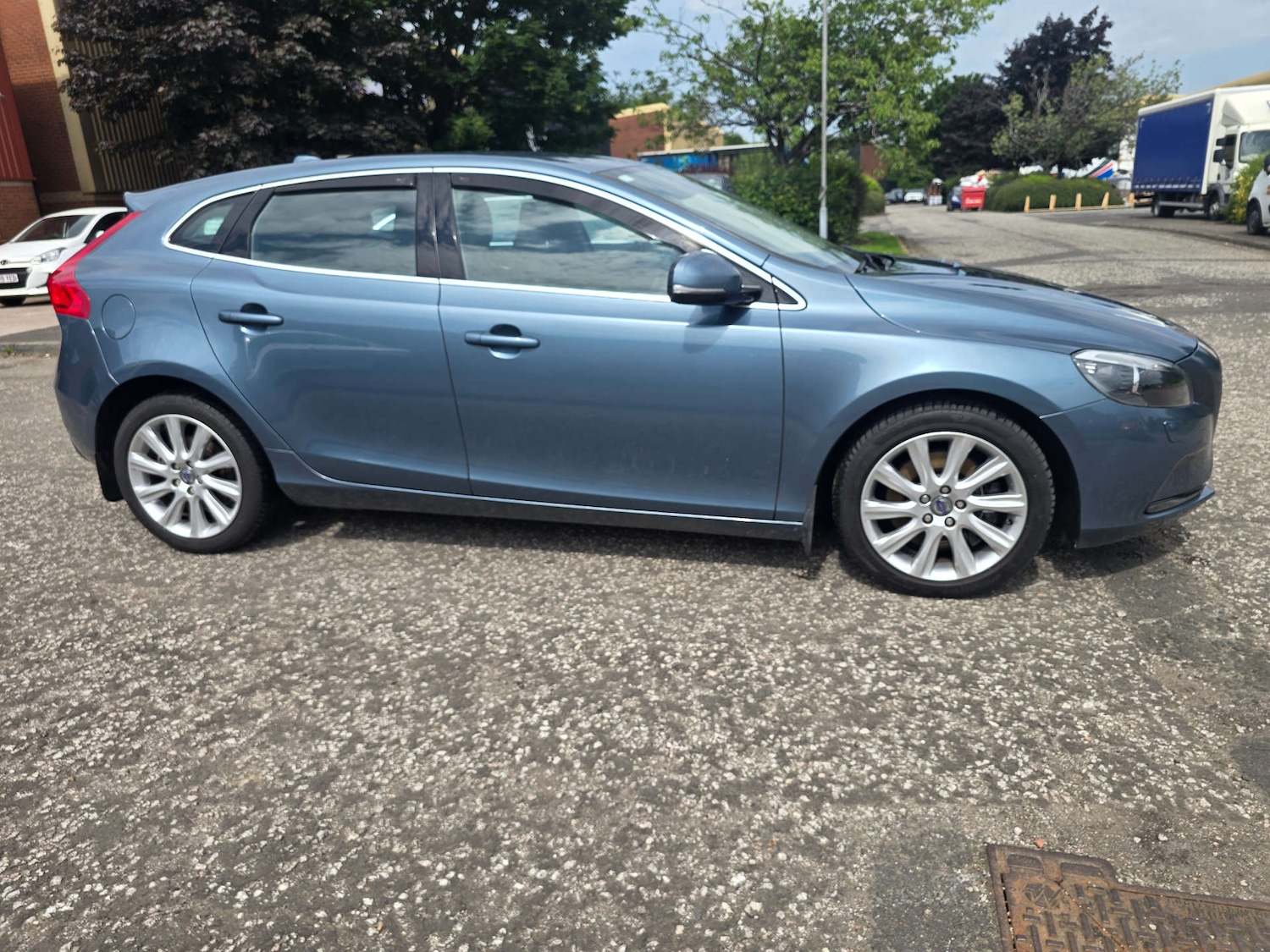 Used Volvo V40 2013 for sale - 77241084: Photo 40