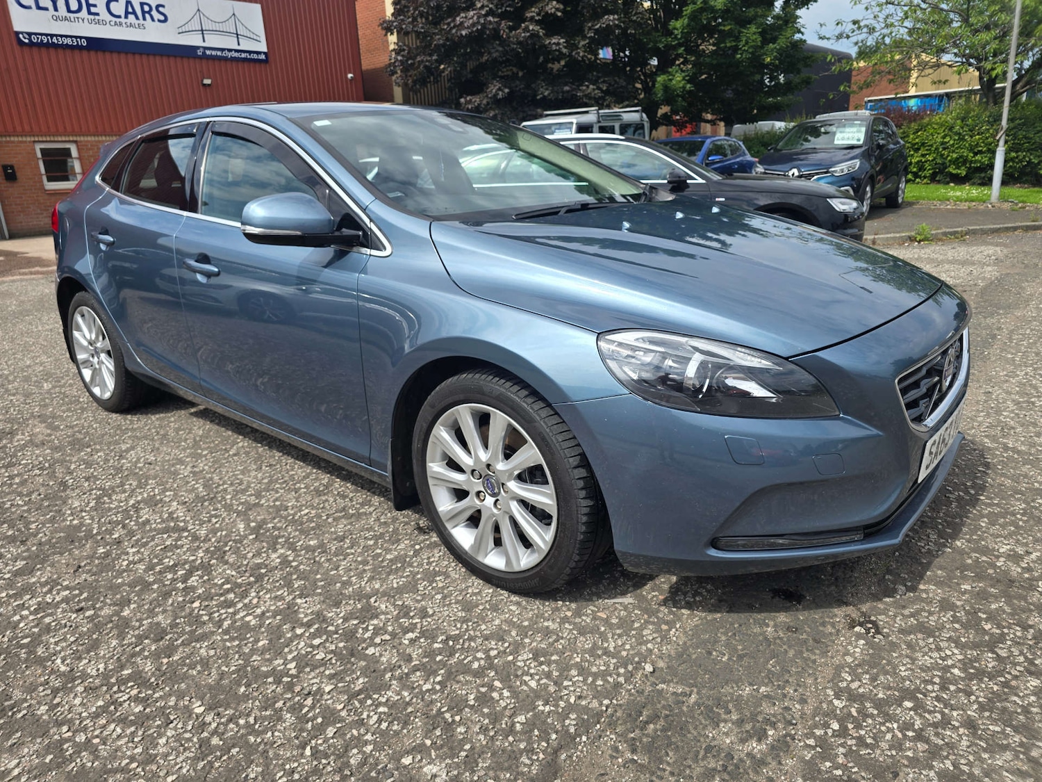 Used Volvo V40 2013 for sale - 77241084: Photo 42