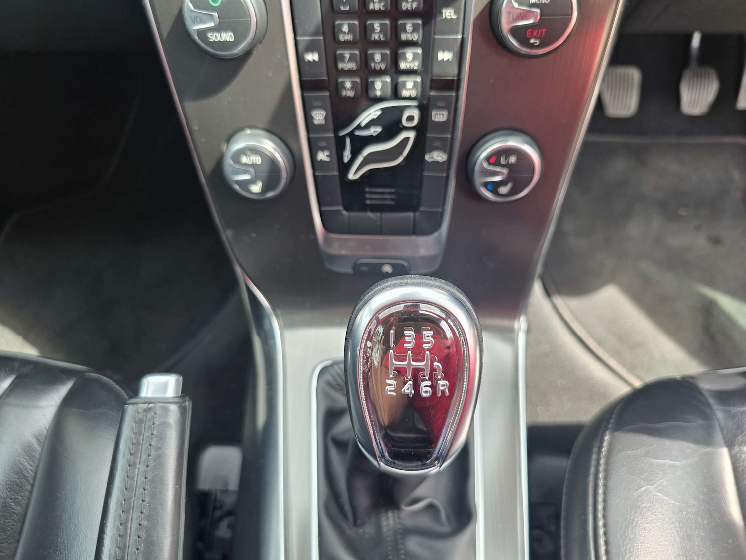 Used Volvo V40 2013 for sale - 77241084: Photo 60