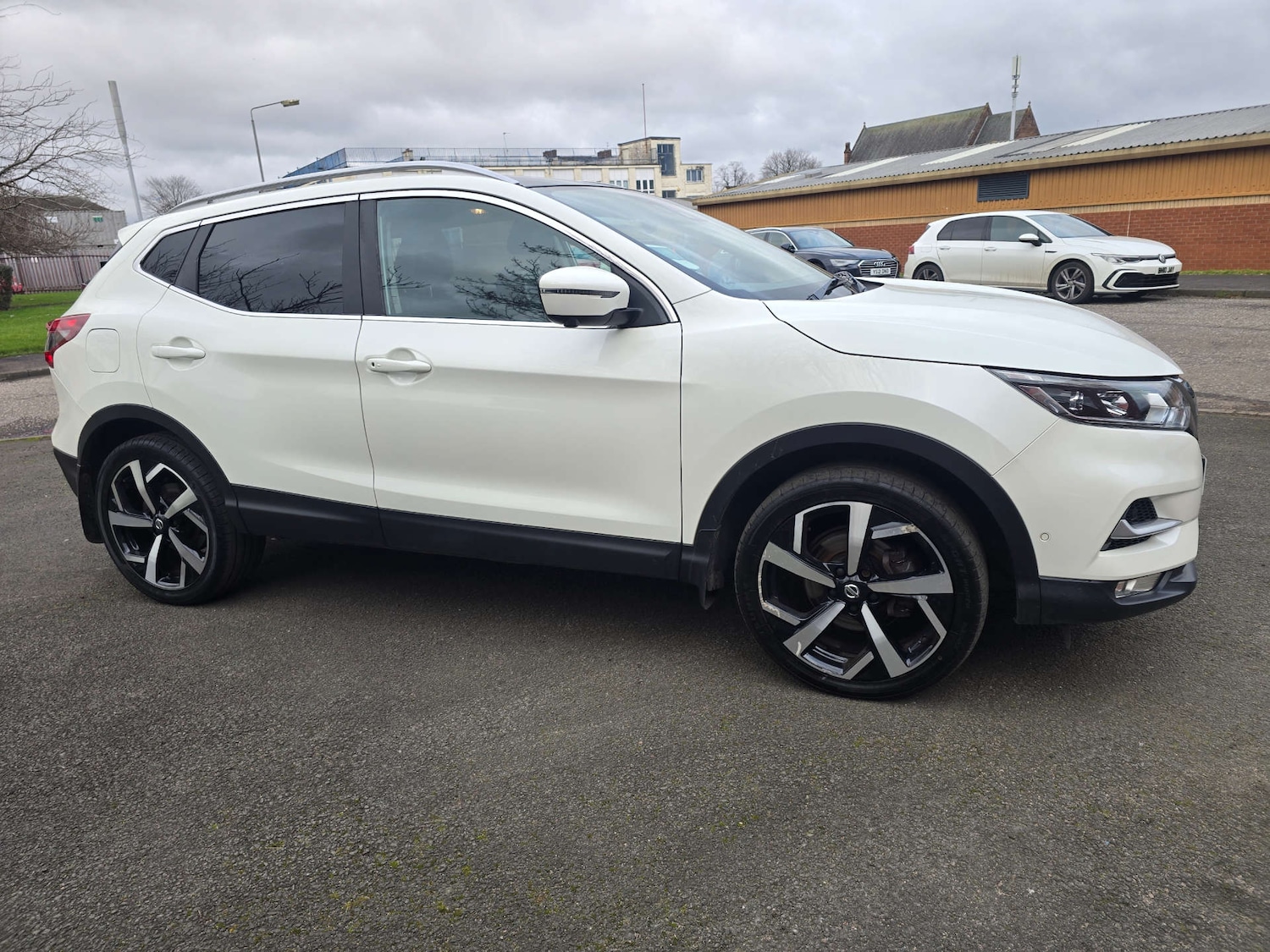Used Nissan Qashqai 2018 for sale - 77452441: Photo 4