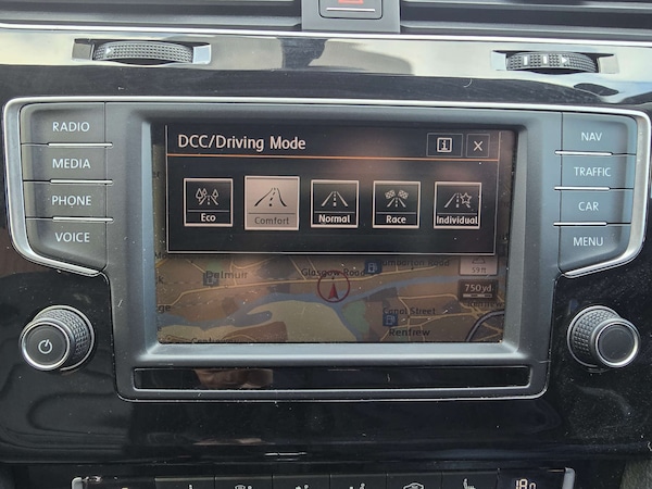 Used Volkswagen Golf 2015 for sale - 76098115: Photo 64