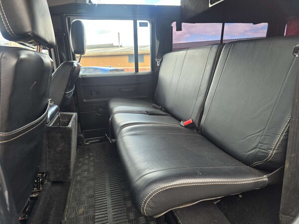 Used Land Rover Defender 2005 for sale - 76277850: Photo 51