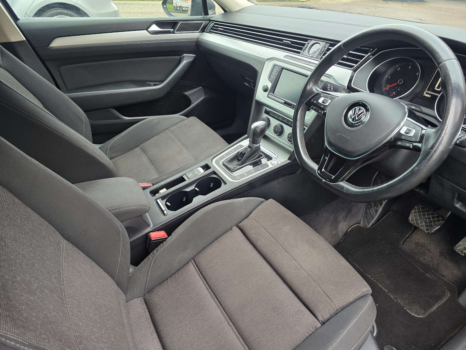 Used Volkswagen Passat 2017 for sale - 77850646: Photo 47