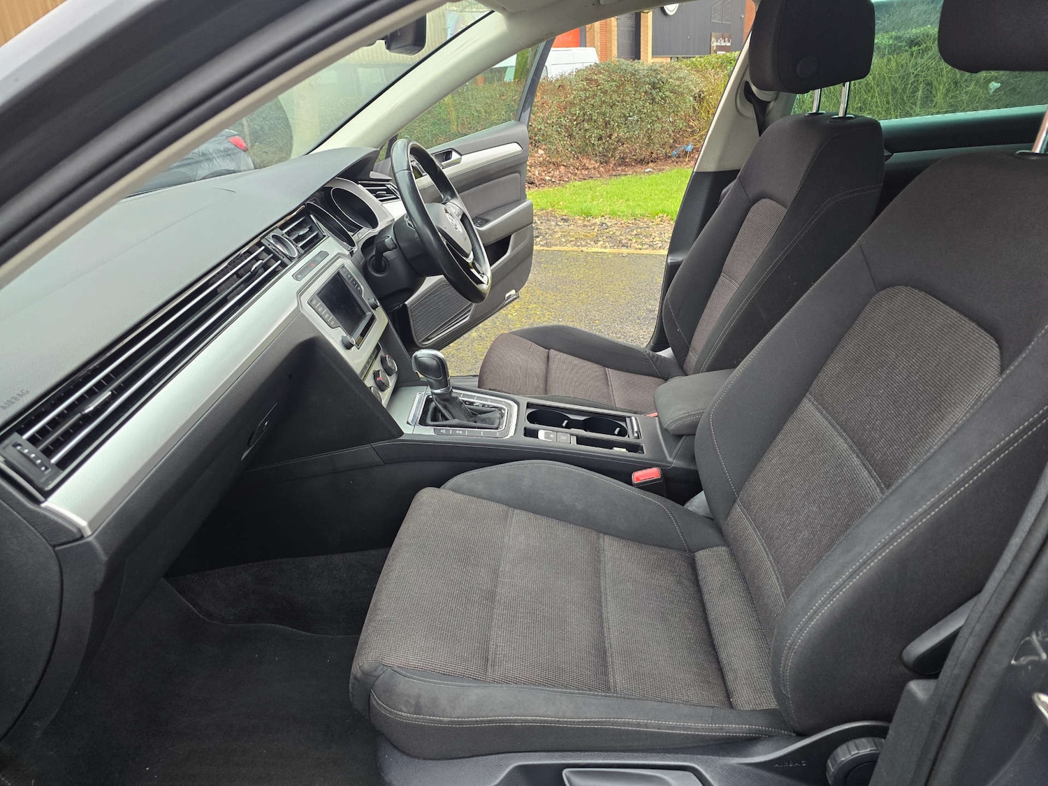 Used Volkswagen Passat 2017 for sale - 77850646: Photo 50