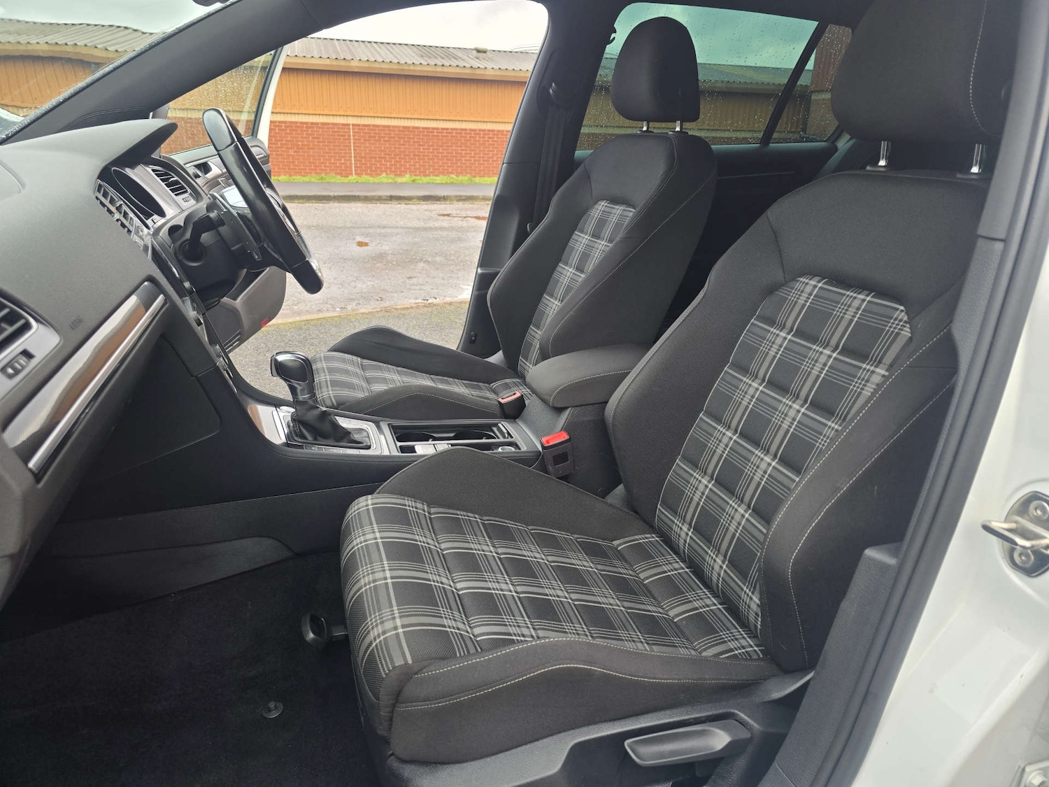 Used Volkswagen Golf 2016 for sale - 77319045: Photo 51