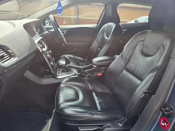 Used Volvo V40 2013 for sale - 75470109: Photo 14