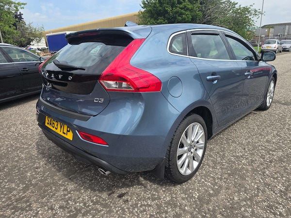 Used Volvo V40 2013 for sale - 75470109: Photo 35