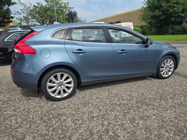 Used Volvo V40 2013 for sale - 75470109: Photo 37