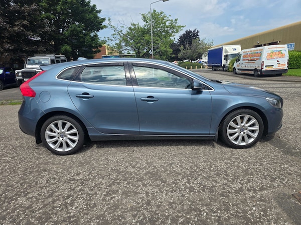 Used Volvo V40 2013 for sale - 75470109: Photo 39