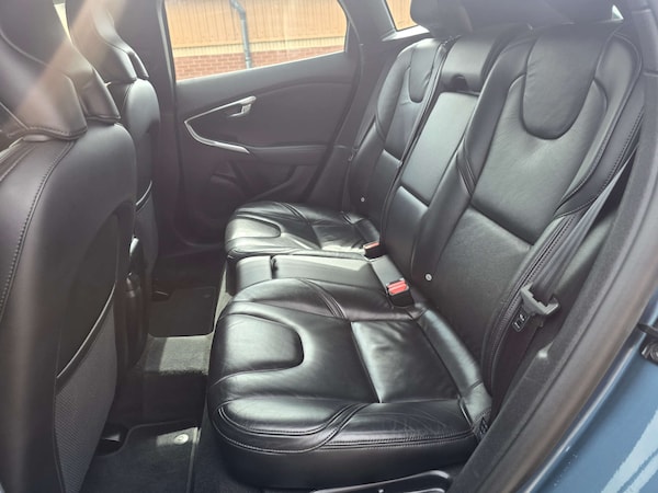 Used Volvo V40 2013 for sale - 75470109: Photo 51
